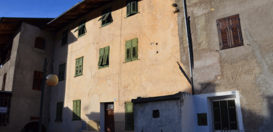 Casa terra/cielo da ristrutturare a Mezzana