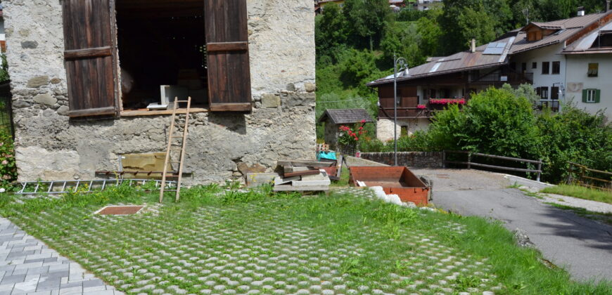 Maso indipendente da ristrutturare – Malè