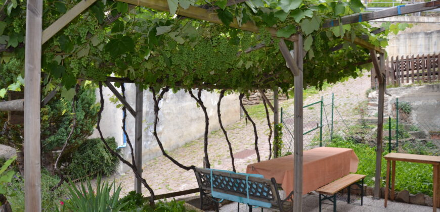Casa bifamiliare a Termenago