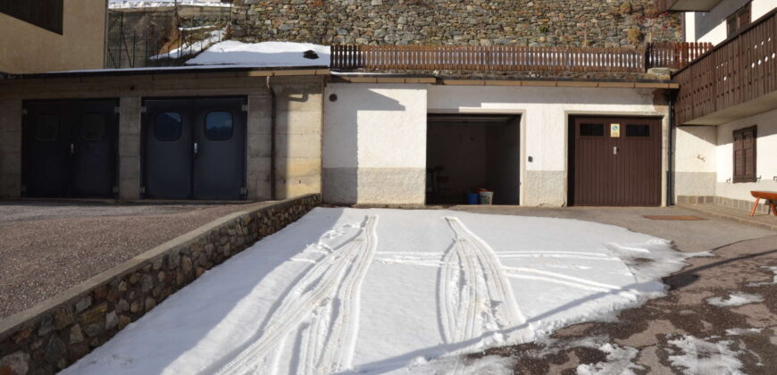 Luminoso quadrilocale ristrutturato in tipico paese di montagna