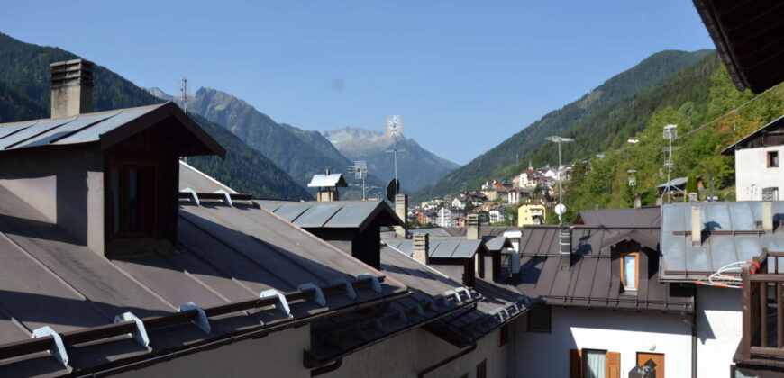 Appartamento trilocale panoramico a Vermiglio