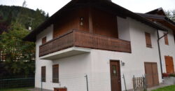 Villetta bifamiliare con giardino e vista panoramica a Ossana